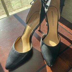 Antonio Melani Classic Black Heels